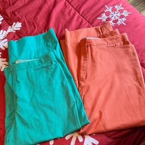 2 pairs of Duck Head capris